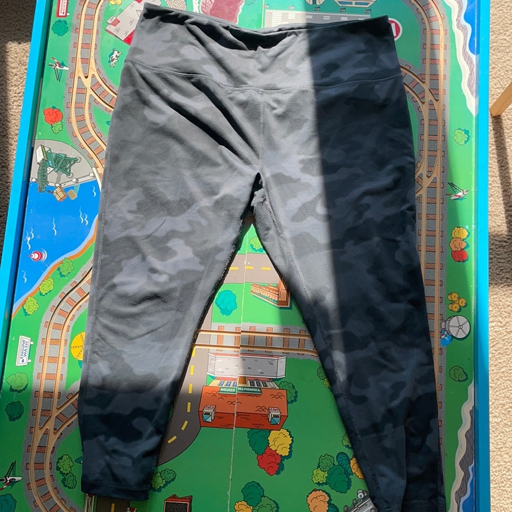 Zella Live In 7/8ths camo leggings